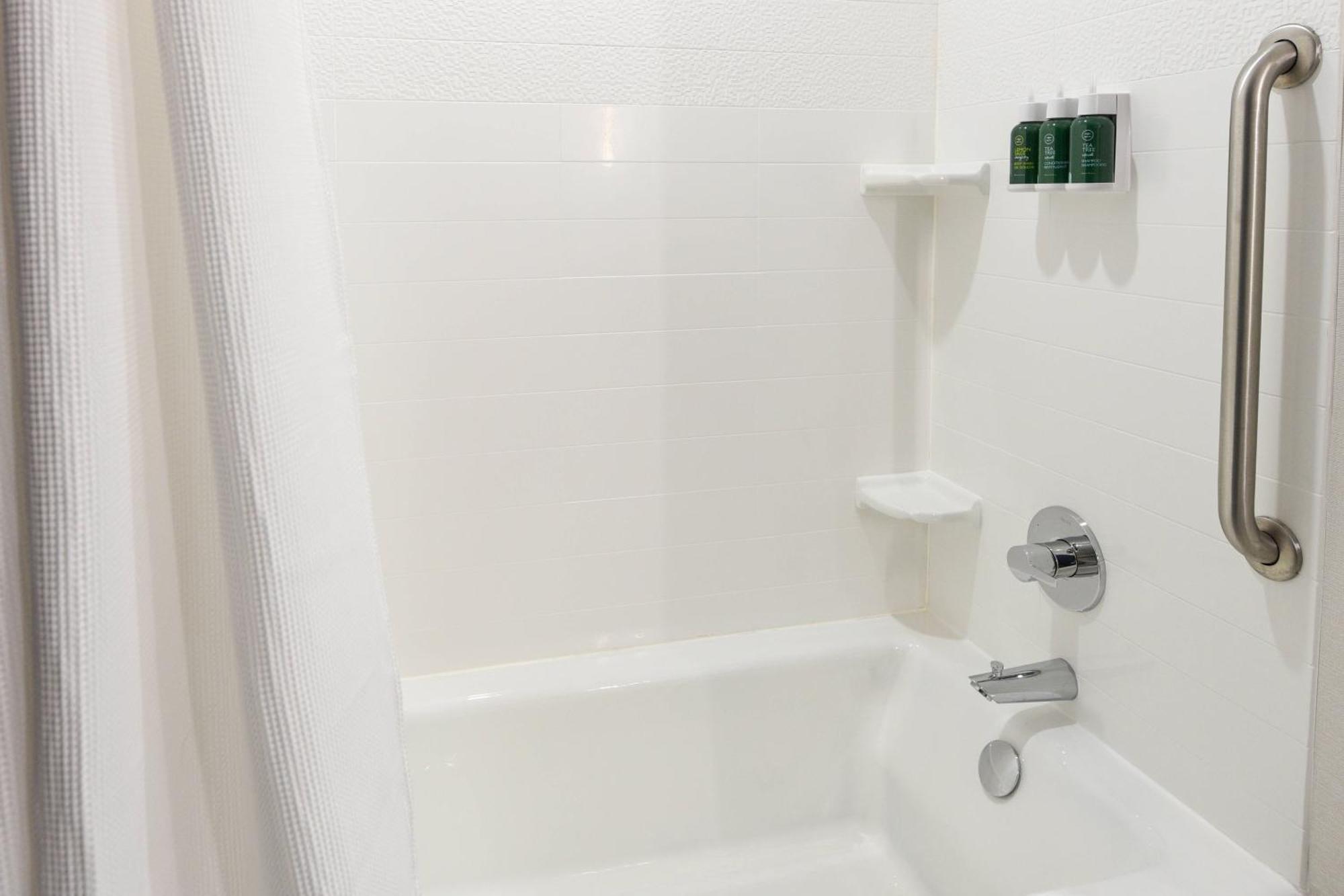Fairfield Inn & Suites Ontario Rancho Cucamonga Eksteriør billede