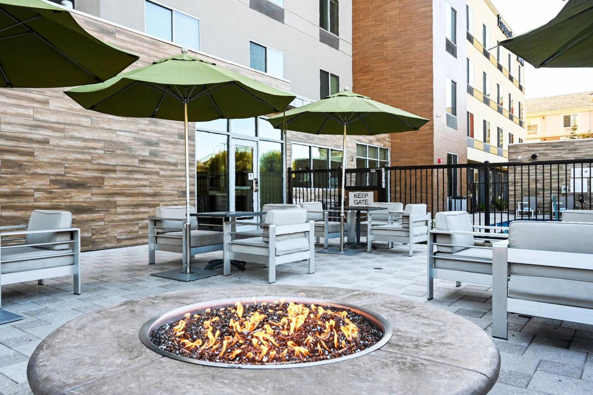 Fairfield Inn & Suites Ontario Rancho Cucamonga Eksteriør billede